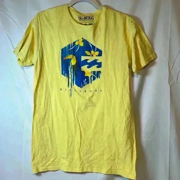 BILLABONG TROPICAL TOUCAN GRAPHIC‎ SHORT SLEEVE CREWNECK T-SHIRT SIZE M YELLOW - Picture 1 of 4